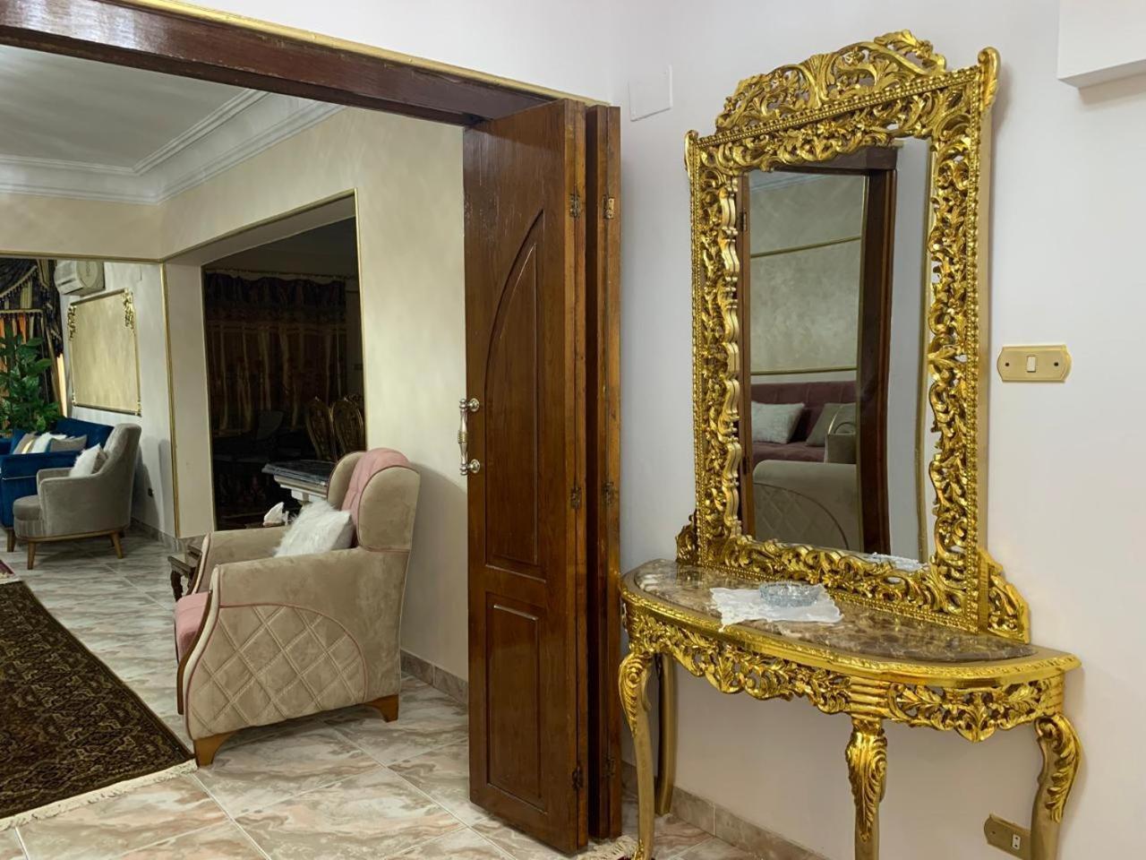 Royal Mokattam Apartment *